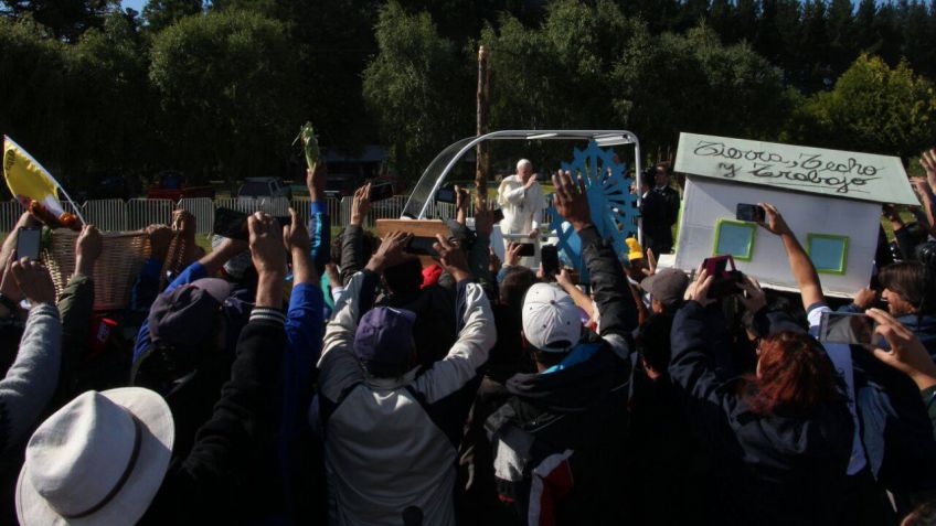 Tandilenses de la CTEP viajaron a la misa del papa Francisco en Chile