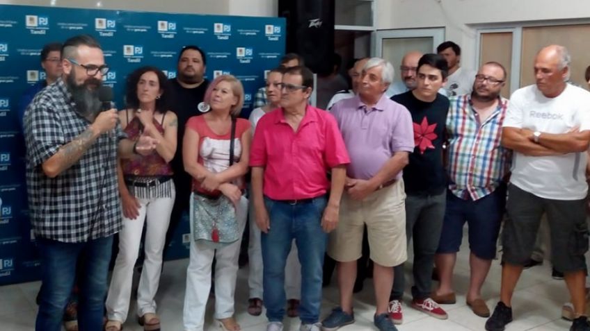 "Achicando el Estado para agrandar negocios"