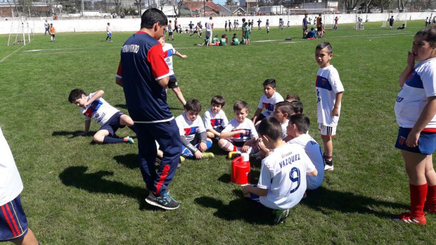 El jueves arranca el baby futbol en Ferro