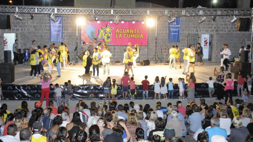 "Aguante la cumbia" cerró con un Anfiteatro colmado