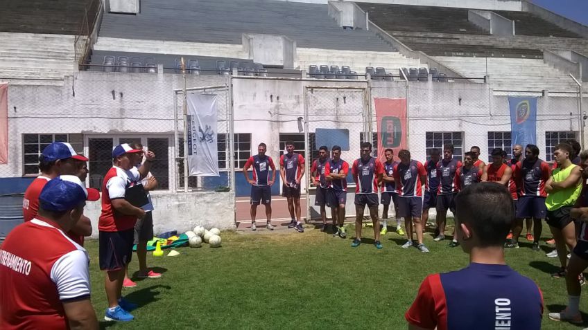 El futbol de Ferro volvió a los entrenamientos