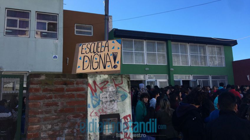 Los estudiantes de Polivalente y una herida latente.