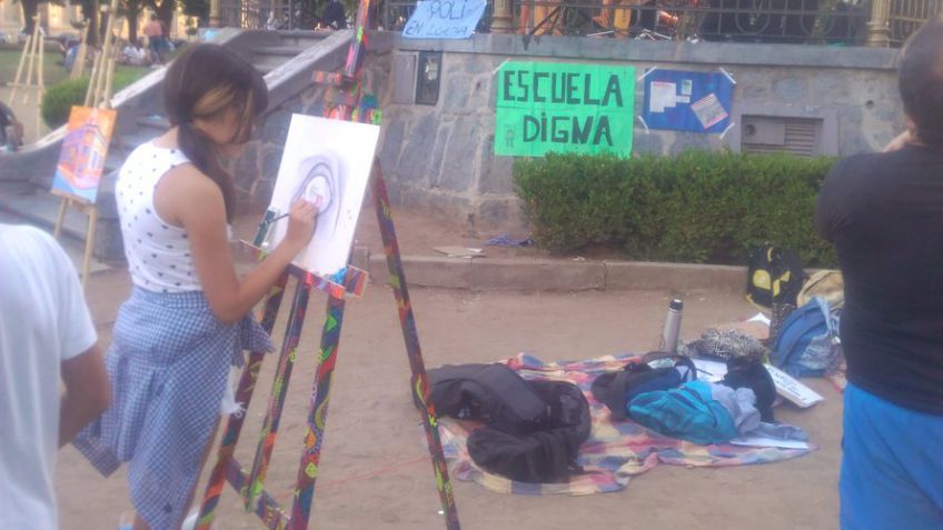 Estudiantes de Polivalente reclamaron por un "edificio digno"