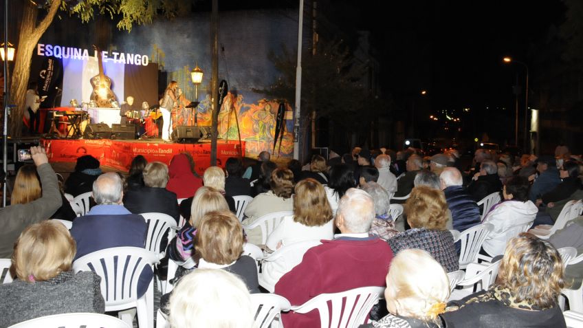 Este domingo se realizará una nueva edición de La Esquina Del Tango