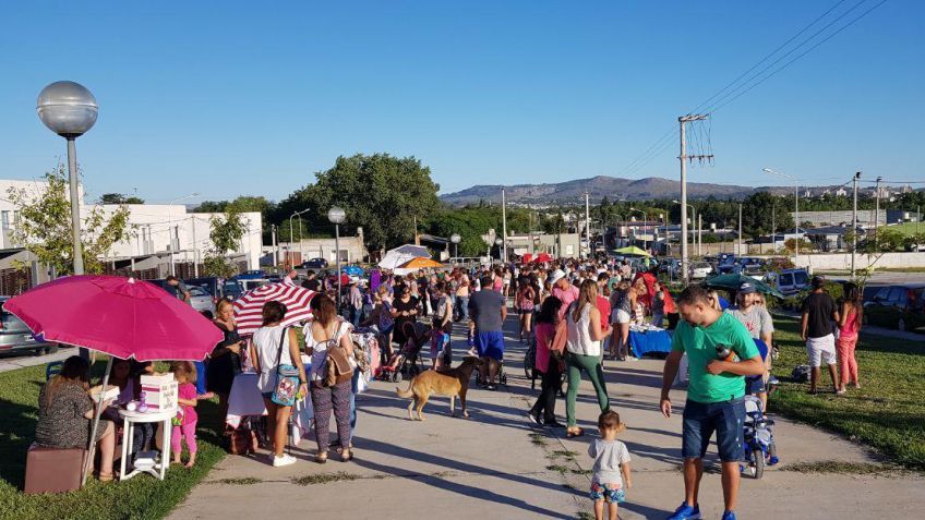 Más de 500 personas desfilaron por la 1º Feria del barrio Procrear