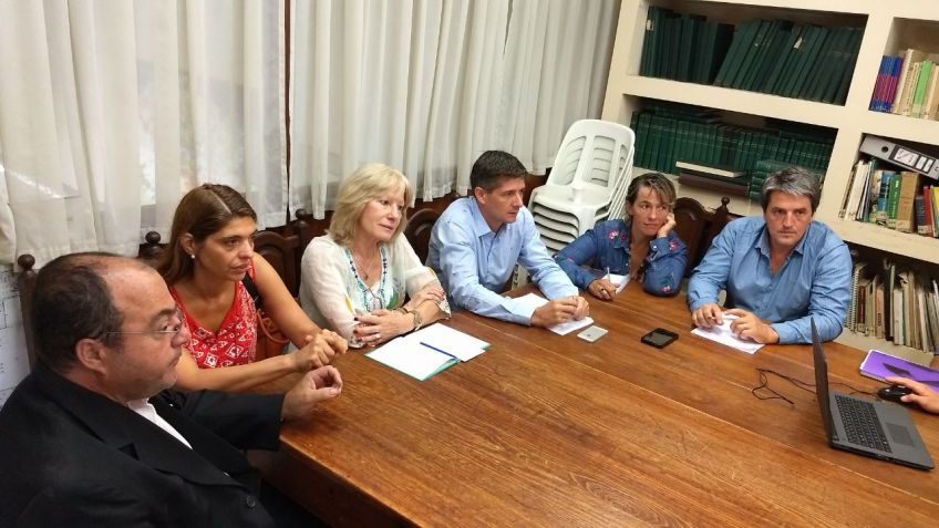 Comerciantes y vecinos de Buzón fueron recibidos por la comisión de obras públicas