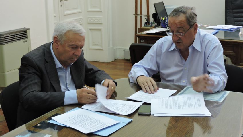 Lunghi y Tassara presentarán los "acuerdos del Bicentenario"