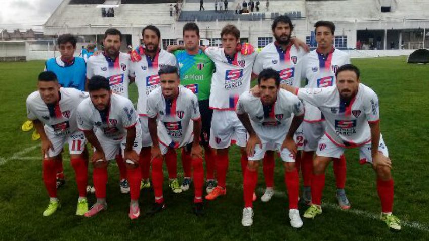 en el inicio de torneo Ferro logro un triunfo de local sobre Defensores de Ayacucho por 2 a 1