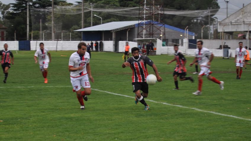 en el inicio de torneo Ferro logro un triunfo de local sobre Defensores de Ayacucho por 2 a 1