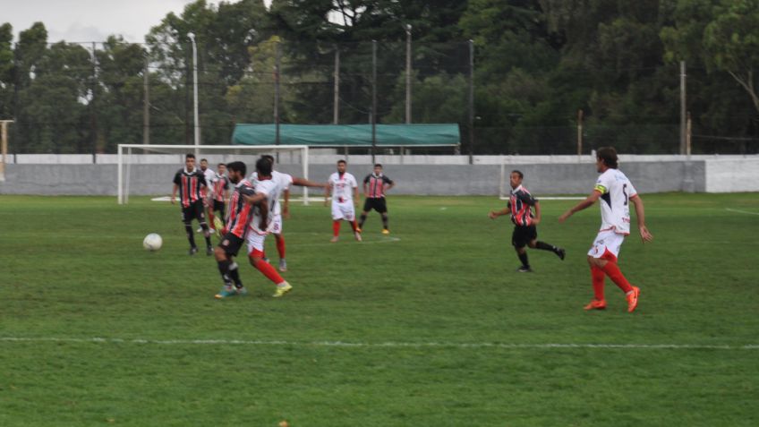 Se jugaron dos fechas en el fútbol local y los resultados y posiciones son los siguientes :
