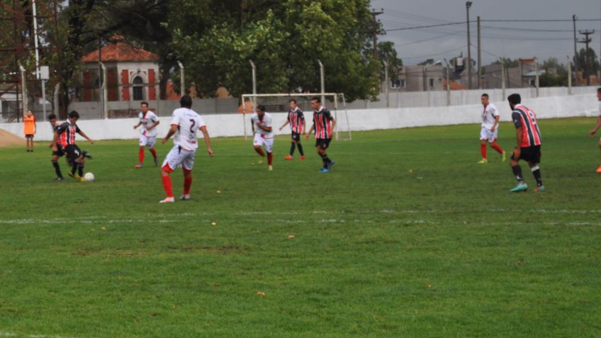 Se jugaron dos fechas en el fútbol local y los resultados y posiciones son los siguientes :