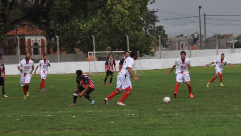 Se jugaron dos fechas en el fútbol local y los resultados y posiciones son los siguientes :