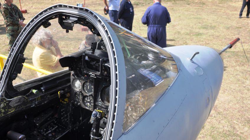 Un Mirage aterrizó en Expotan