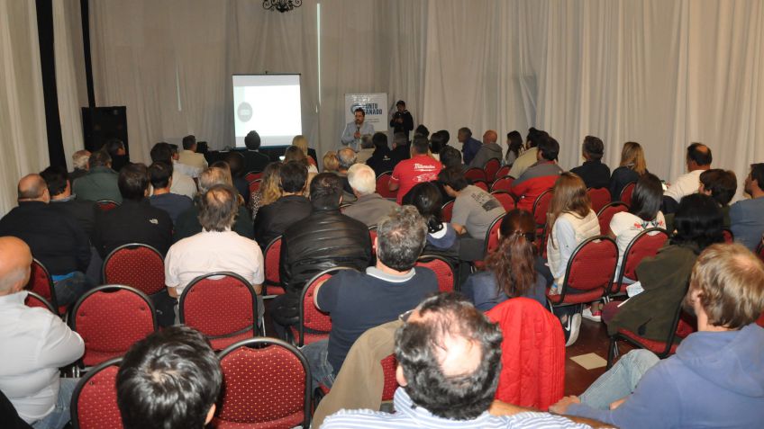 "Estas exposiciones son una oportunidad increíble para que el agro se muestre a la sociedad"