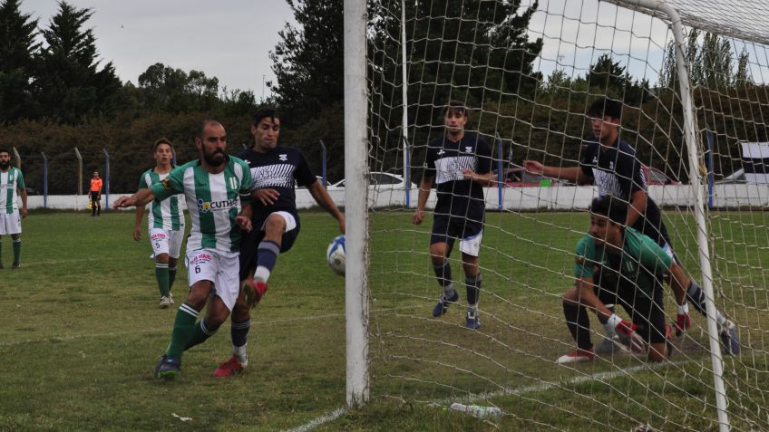 Vibrante partido en cancha de Gimnasia donde el local cayo por 3 a 2 con Excursionistas
