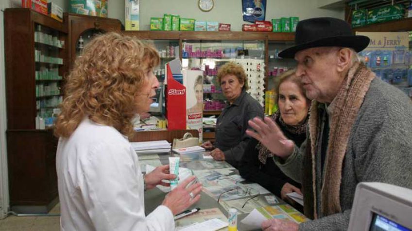 El gobierno acordó con los laboratorios nacionales por los medicamentos para el PAMI