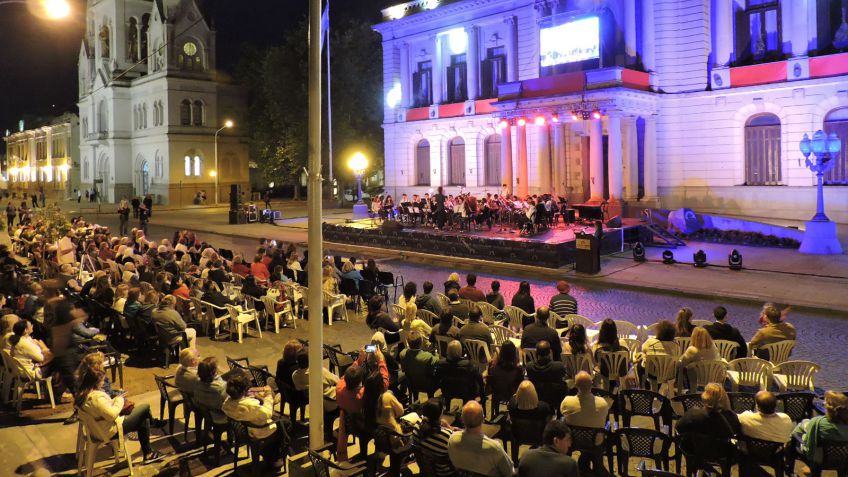 Unicen y municipio realizaran un encuentro artístico tras la firma del Acuerdo del Bicentenario