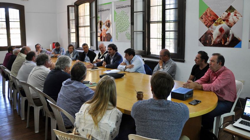 Sarquís encabezó Mesa Equina con eje en la simplificación de trámites y prevención del abigeato