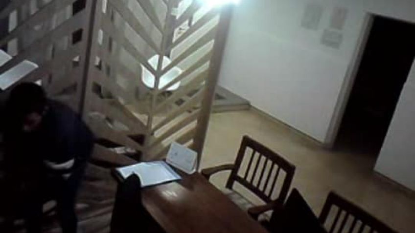 Quedó registrado por las cámaras cuando robaba una inmobiliaria