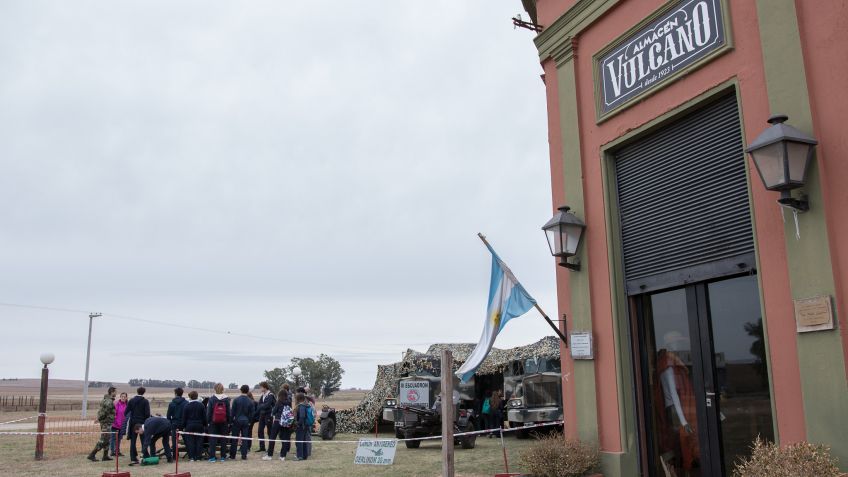 Cálidos actos por Malvinas en Gardey