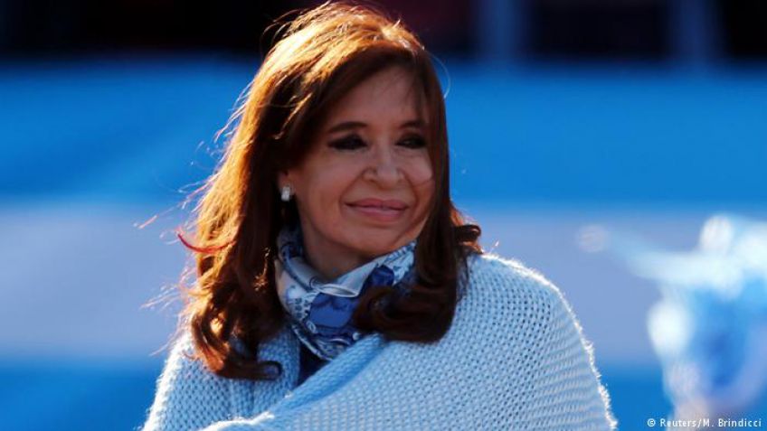 Cristina pide suspender los aumentos en las tarifas de luz, agua y gas