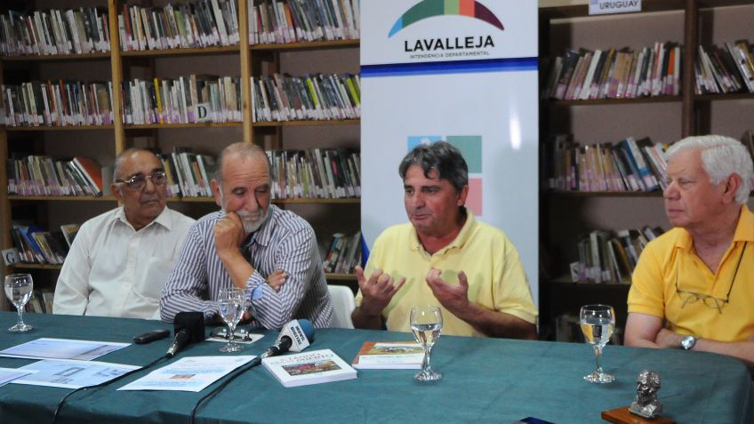Presentó Dipaola dos libros en Minas, Uruguay