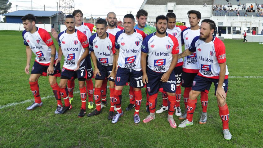 Vibrante partido en el Damaso Latasa entre Ferro y Sarmiento 