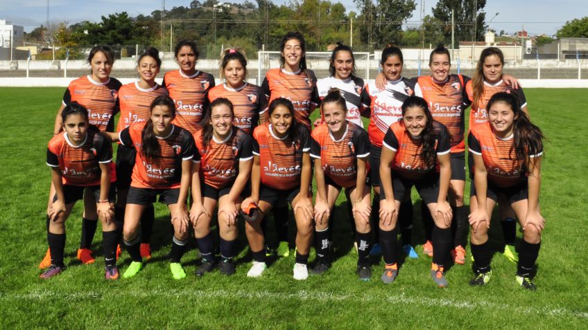 Se dio inicio al primer torneo femenino de futbol