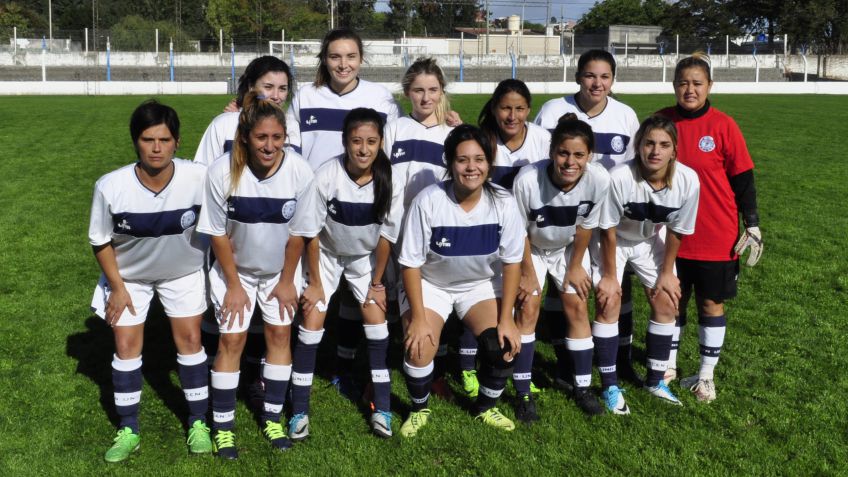Se dio inicio al primer torneo femenino de futbol
