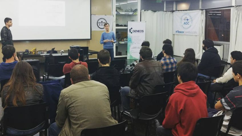 Pasó el FLISOL Tandil con acento en el impacto de las nuevas tecnologías en la democracia
