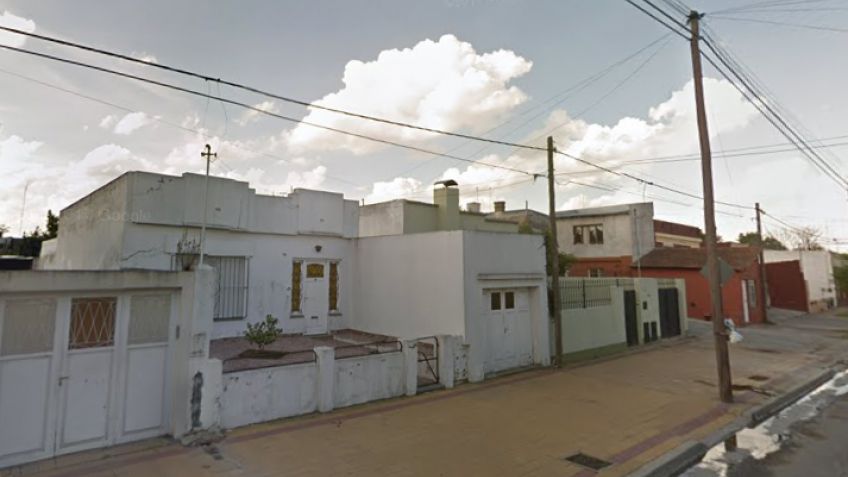Ladrón tocó timbre, entró a los empujones y robó