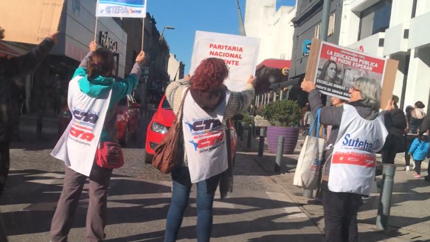 Docentes pararon y reclamaron una nueva propuesta salarial