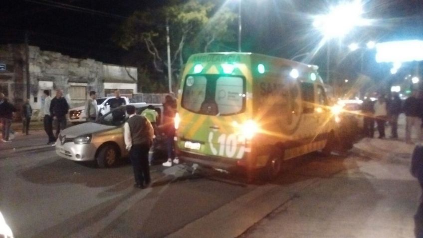 Fuerte choque entre dos vehículos en Avellaneda y Roca