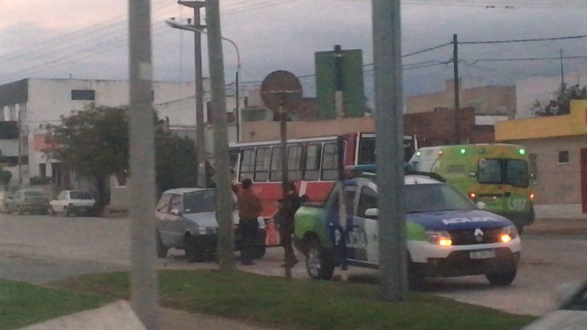 Choque entre auto y colectivo dejó una serie de heridos