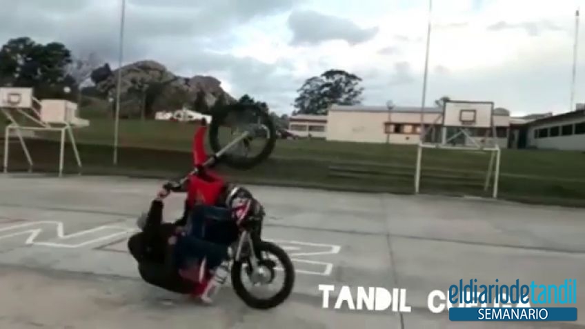 Colgados de las motos