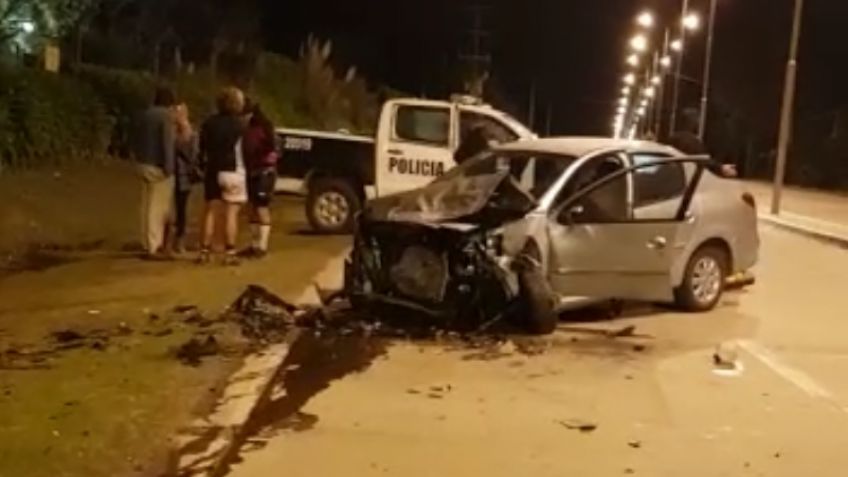 Venían a alta velocidad, uno se cruzó de carril y chocó con una camioneta