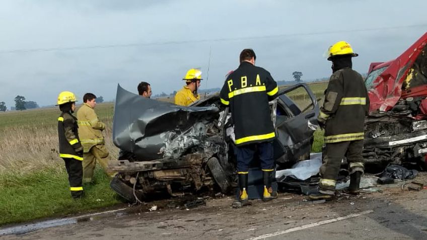 Son cinco los fallecidos en choque frontal en Ruta 30