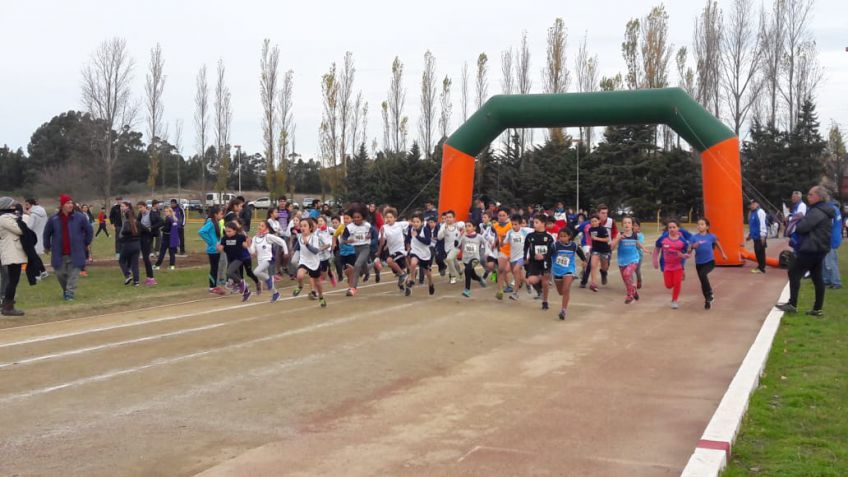 Imponente marco de atletas en el Torneo Regional EIDE 2018