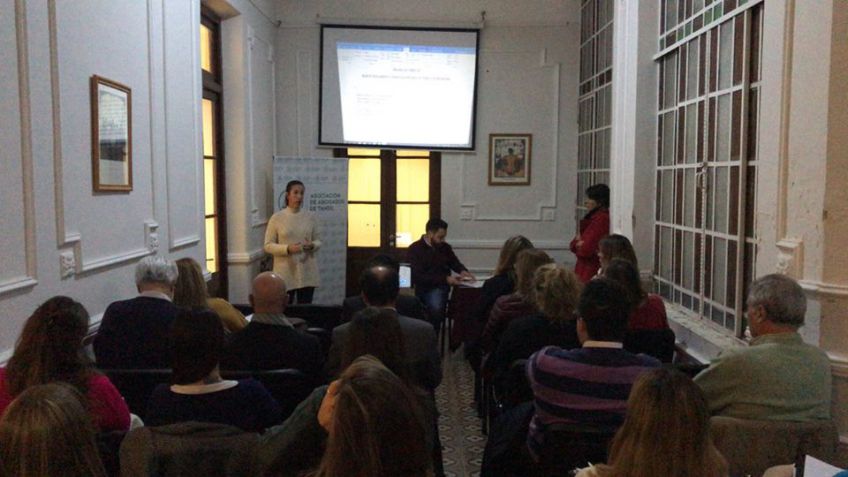 Se dio una charla sobre "Nuevo Reglamento de Presentaciones electrónicas"