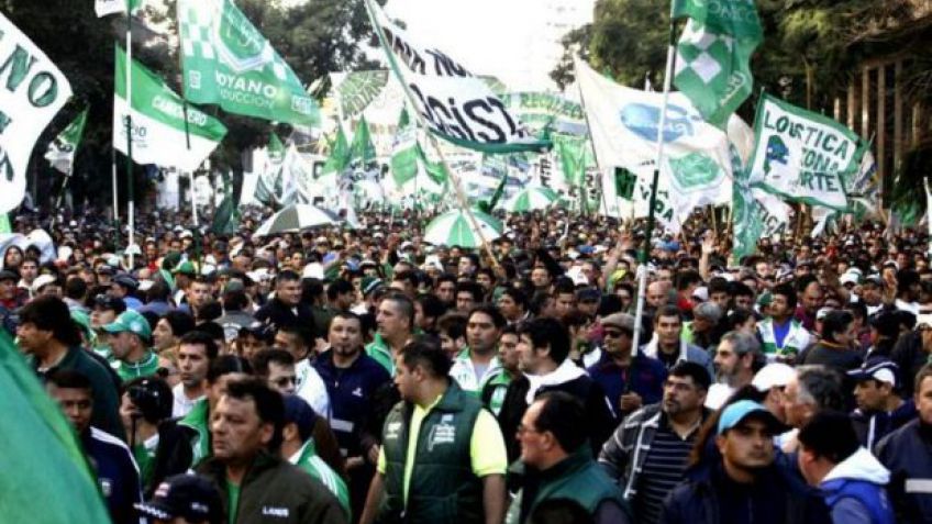 Camioneros y las dos CTA van al paro este jueves y marchan a Plaza de Mayo