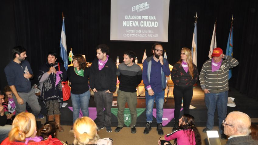 "Hablamos de construir una gran unidad opositora, una gran unidad anti neoliberal"