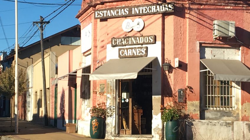 Delincuentes robaron embutidos de "Estancias Integradas"