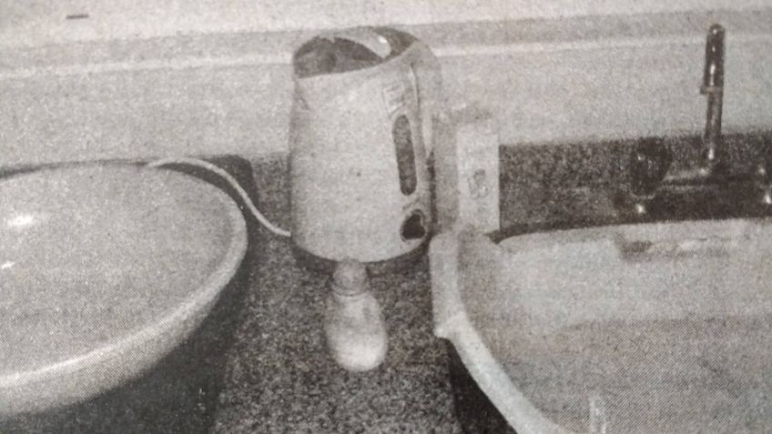 El lado oscuro de la visita del presidente: ¡Mamás bañan sus bebés con pava eléctrica!