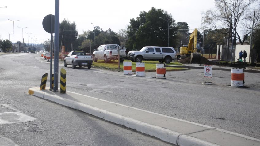 Comenzaron las obras del distribuidor de tránsito sobre av. Brasil y av. Fleming