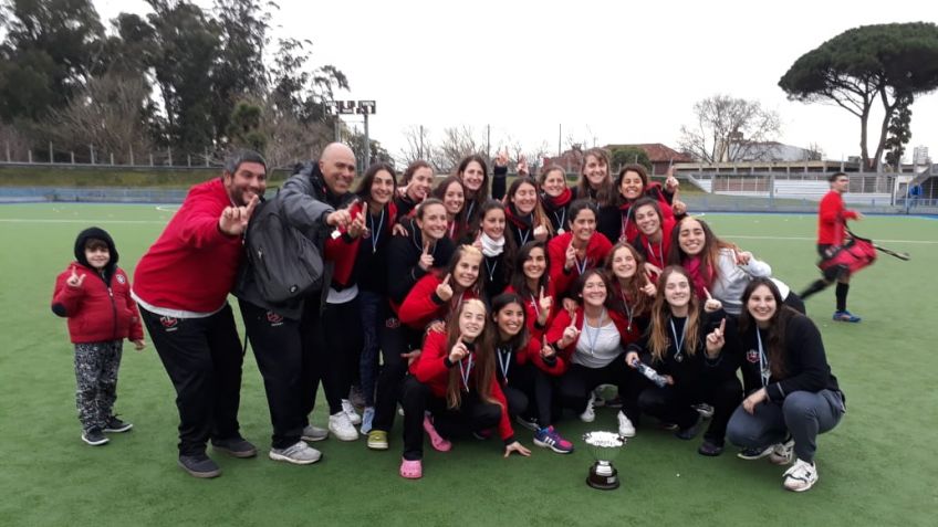 Independiente campeón en damas y en caballeros