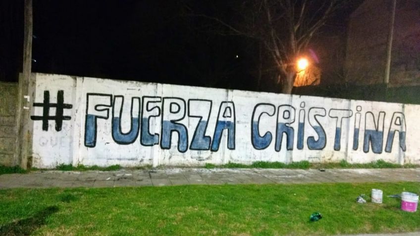 Aparecieron pintadas en apoyo a Cristina Fernández