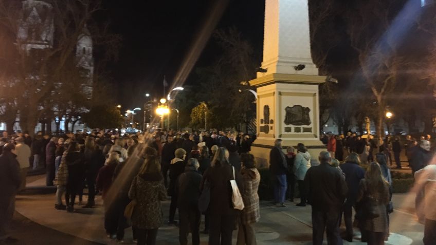 Vecinos se congregaron para pedir "que devuelvan todo lo que robaron"