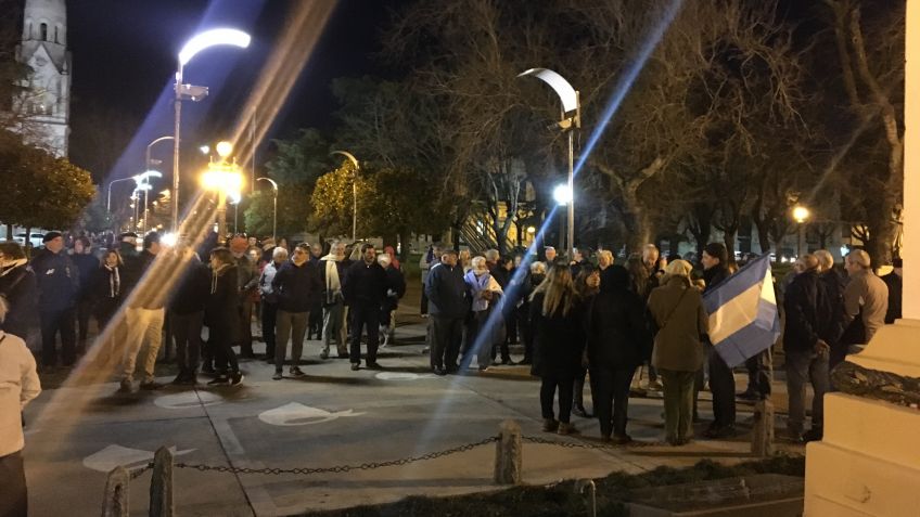 Vecinos se congregaron para pedir "que devuelvan todo lo que robaron"