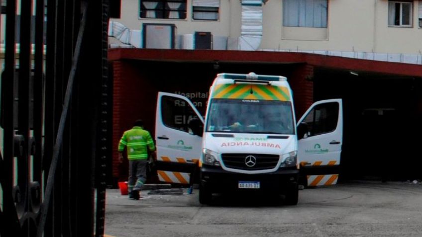 Motociclista con fractura en una pierna tras colisionar con una camioneta