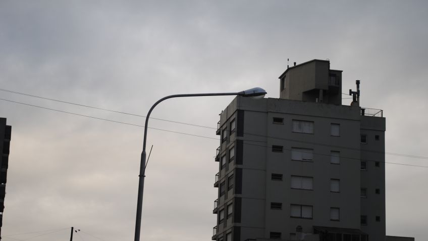 Lunes con cielo nublado